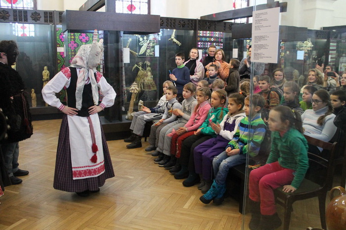 У музеі беларускага народнага мастацтва