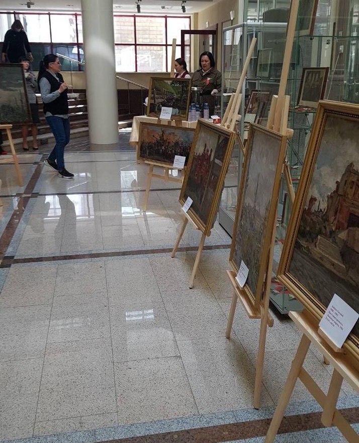В Национальном банке Республики Беларусь прошла выставка  работ из фондов Национального художественного музея "Великая Победа"